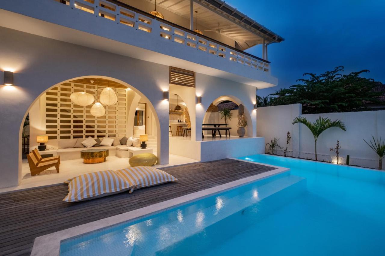 Villa Odyssea Gili Trawangan Exterior photo
